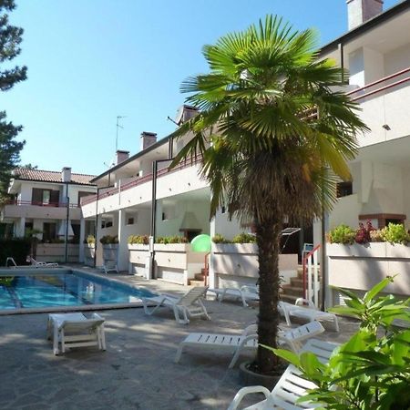 Onda Blu Apartment Bibione Bagian luar foto