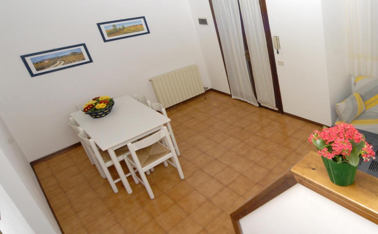Onda Blu Apartment Bibione Bagian luar foto