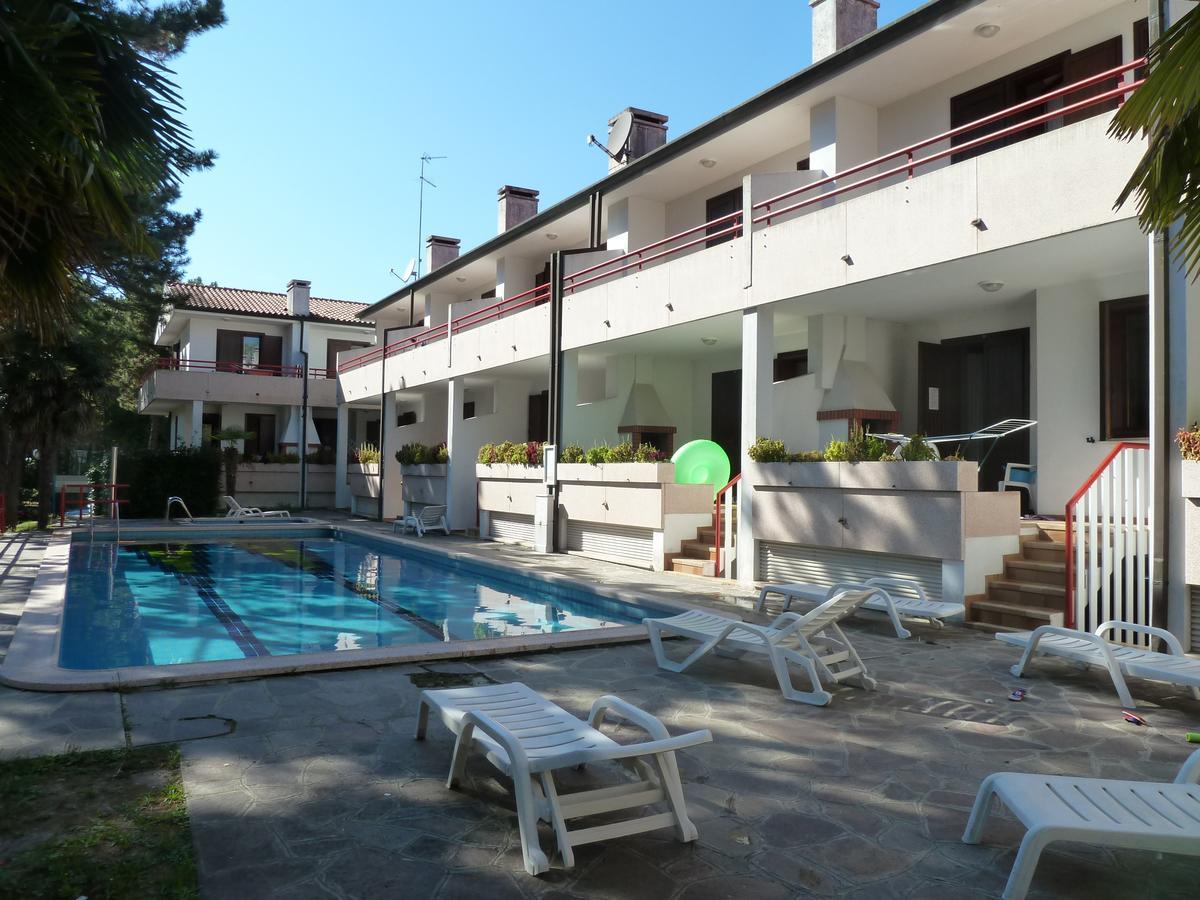 Onda Blu Apartment Bibione Bagian luar foto